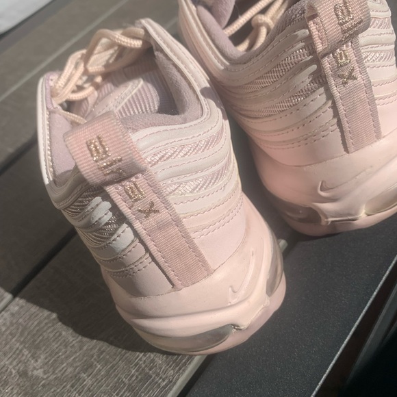Pink Nike Air Max - Picture 4 of 8